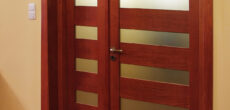 Drzwi wewnętrzne dębowe, z przeszkleniem poziomym